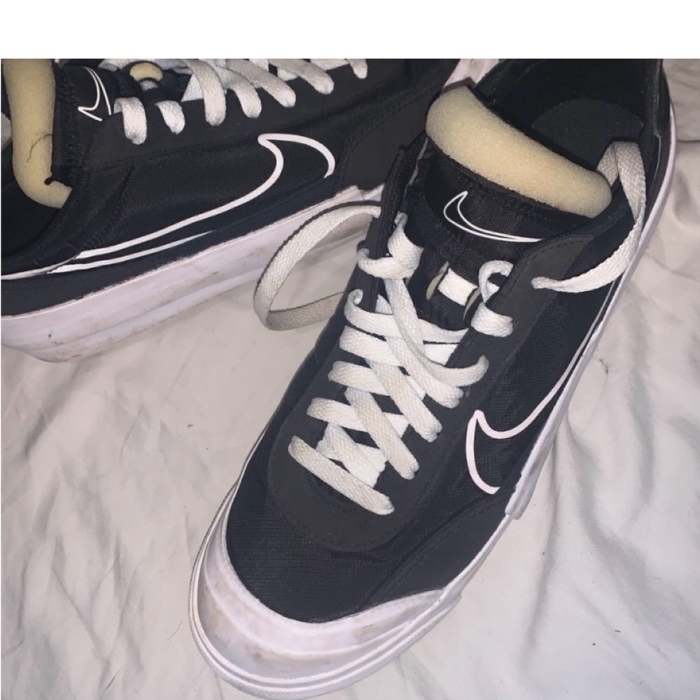 Nike low sneakers size 8 men